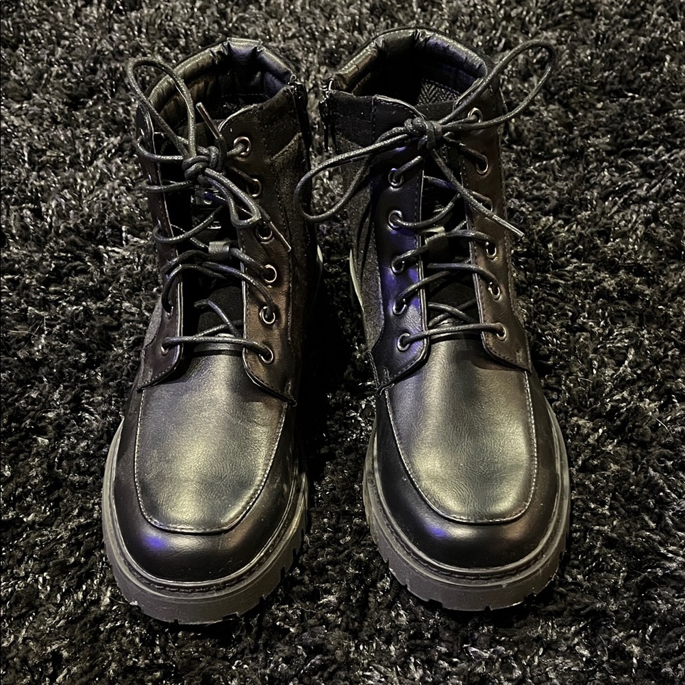 NWOT Steve Madden Black Leather Combat Boots